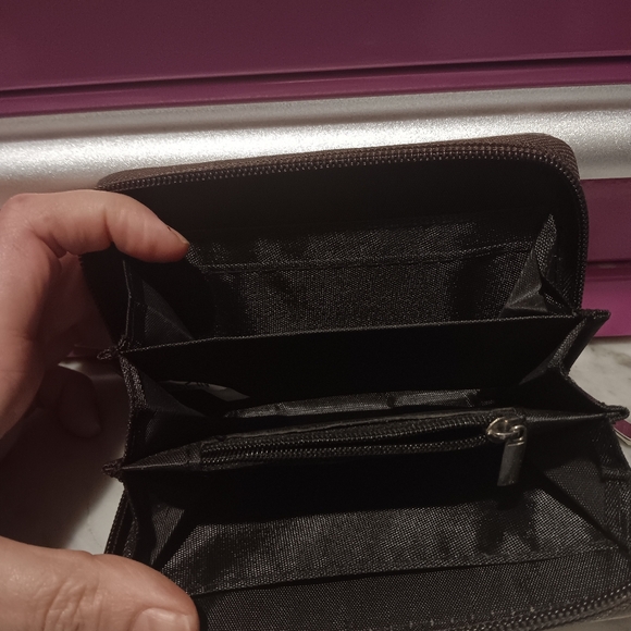 Floral Wallet - Picture 5 of 6